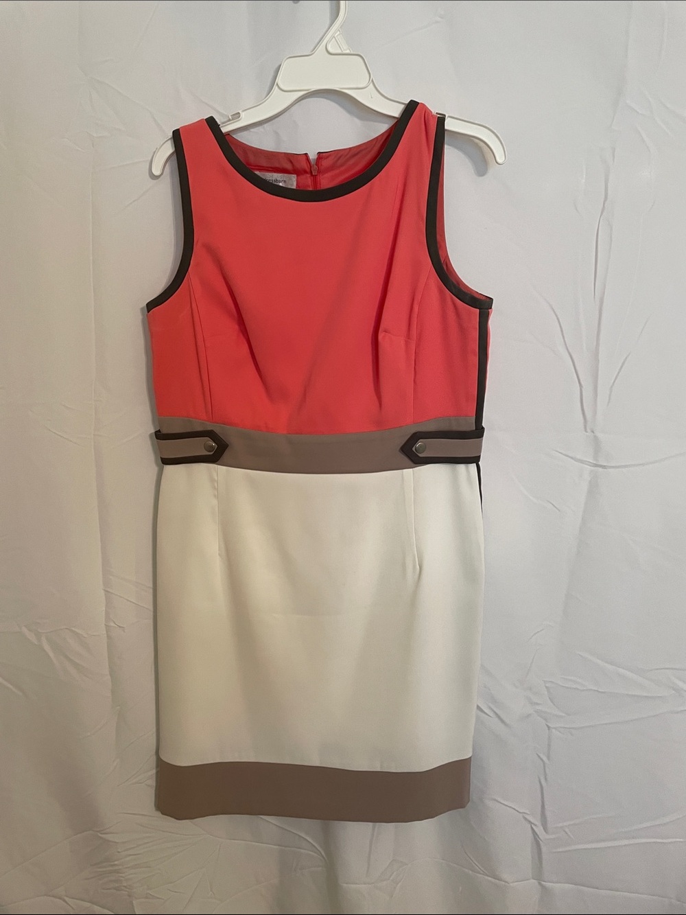 dressbarn Coral, White and Taupe Colorblock Sleeveless Sheath Dress
